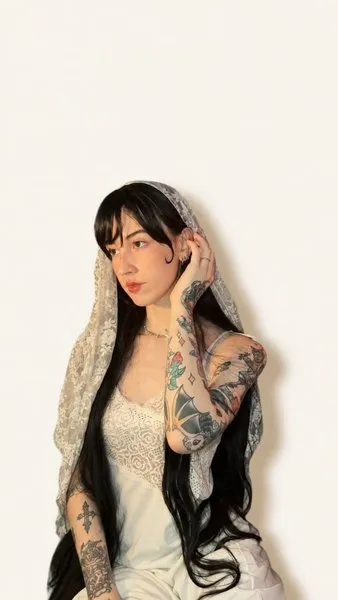 @neferet.exposito