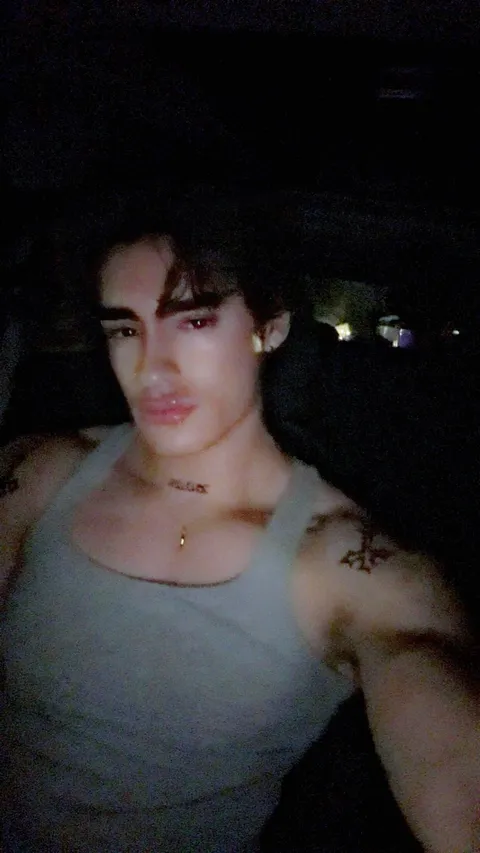 @oliv3rmoon