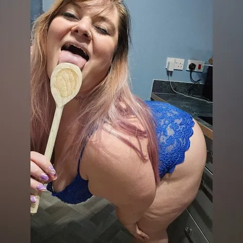 @olivepeach23