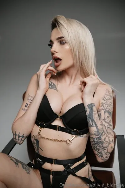 @olivia_blanche