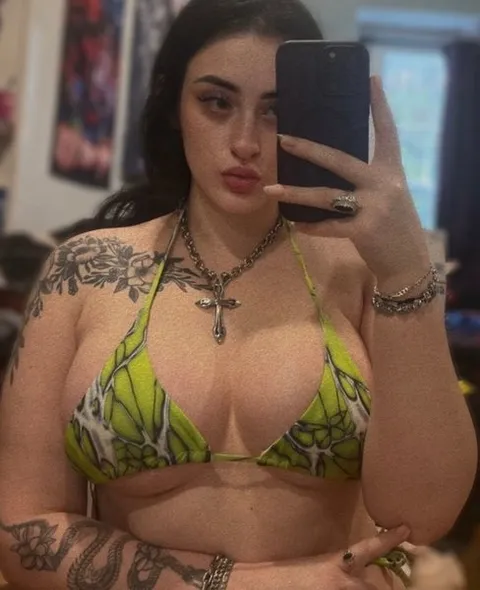 @paleprincesss