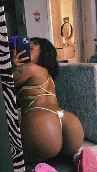 @parissparisslee
