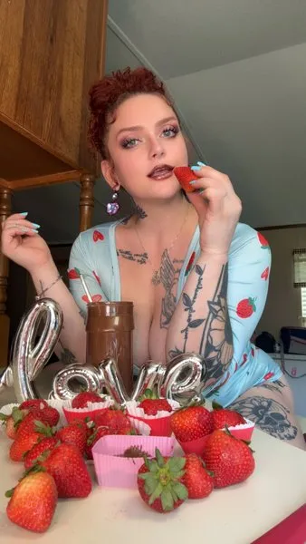 @peachshortcake