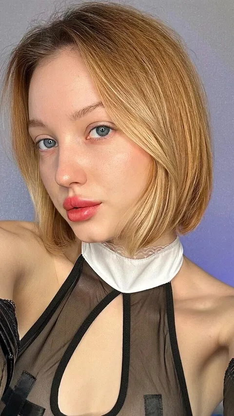 @petite_amelia