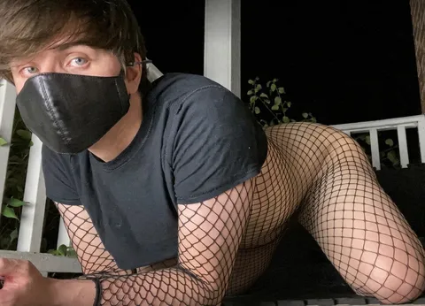 @poundpoundcakecake