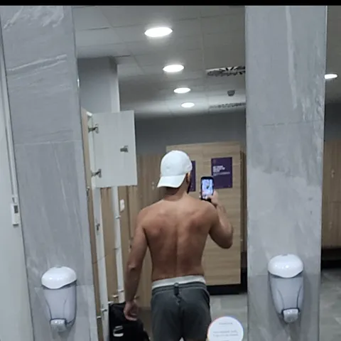 @pussyhatboy