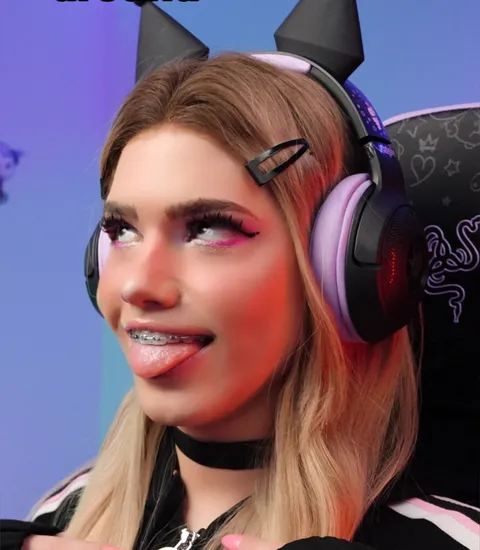 @queeniesteph