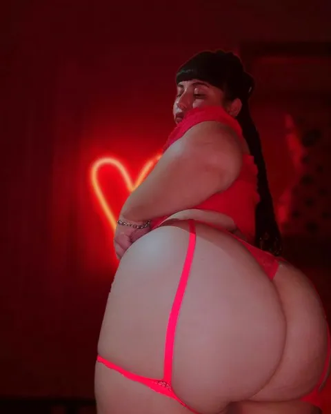 @queenluanaa