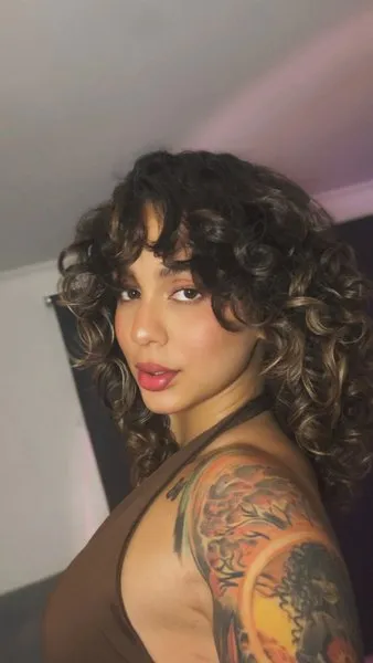 @queenvickygx
