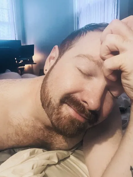 @red_faux