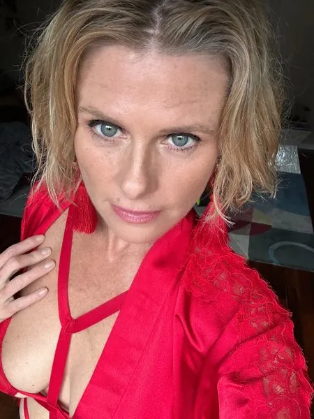 @reyalovenlight.tv