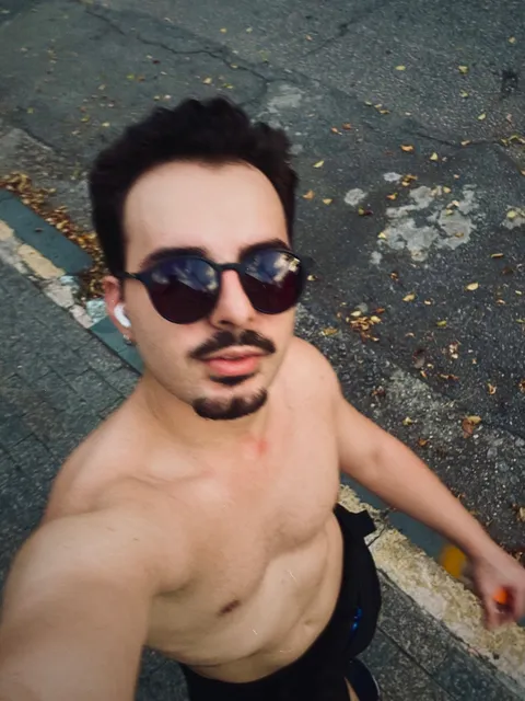 @risi0s