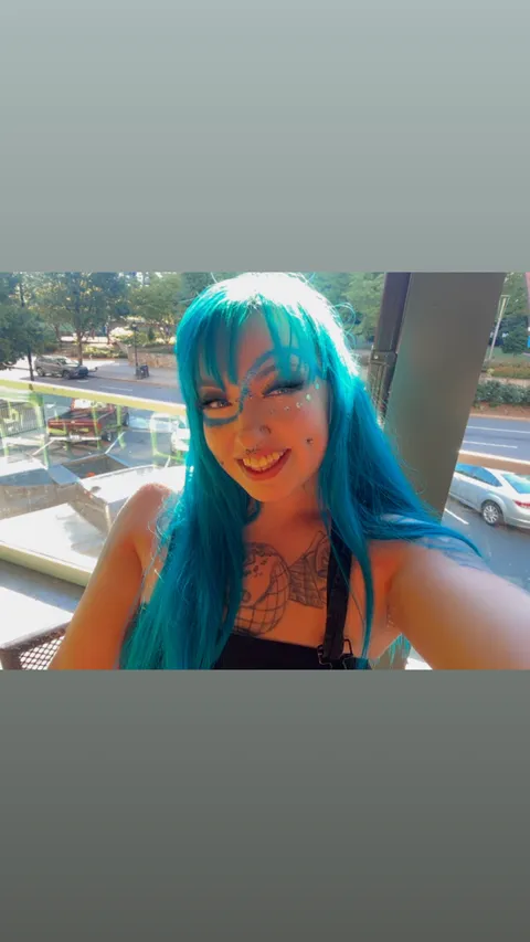 @scarlette_bae