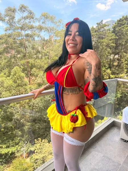@seelatinbeauty
