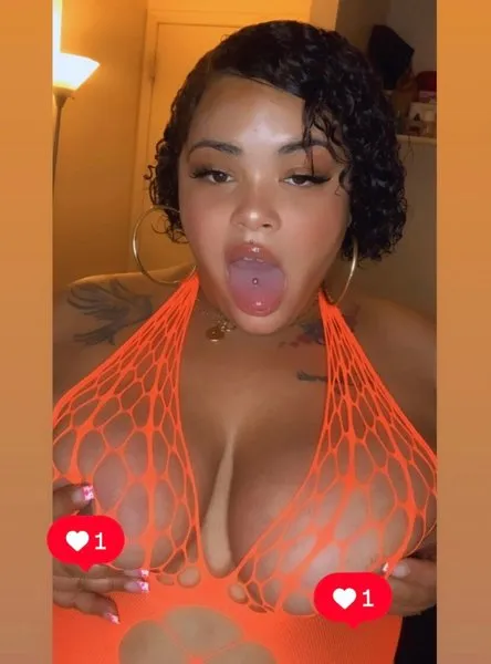 @sexyass_sarah
