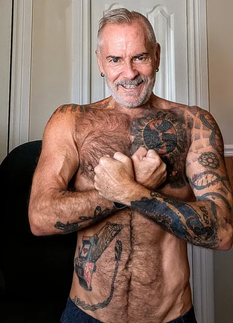 @sexyhairydaddy