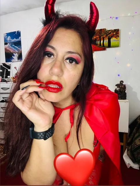 @sexymomcharo