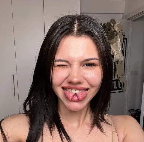 @snnaky
