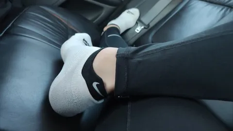 @sockfeetiz