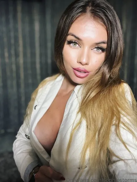 @sophiestorms
