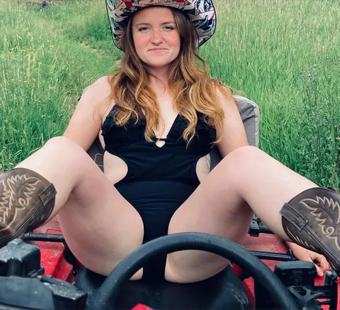 @spicyfawn95