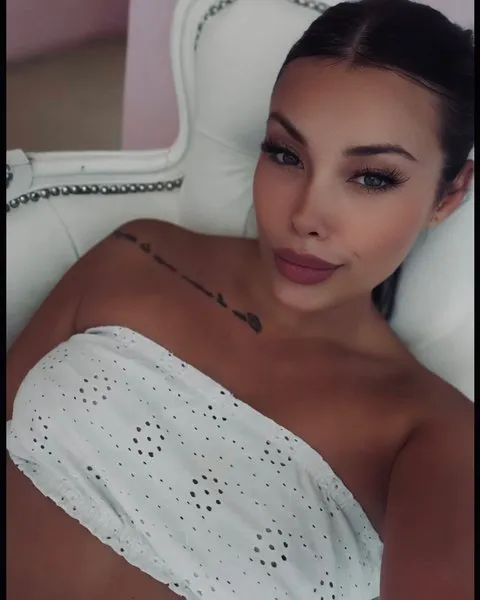 @srta_addams