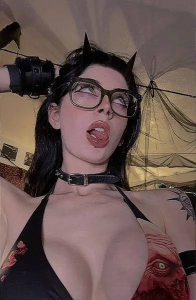 @succubusrayray