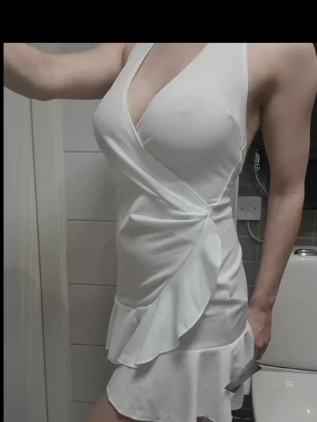 @swedishhotwife92