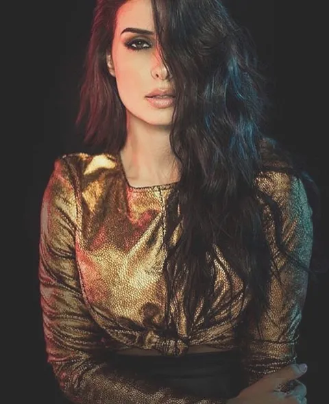 @tatianagiloficial