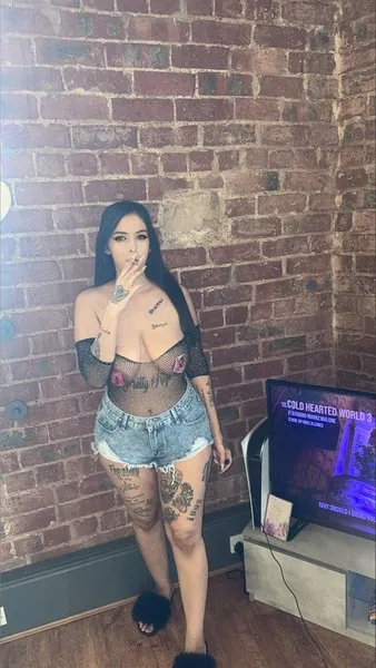 @tattedupdiva25