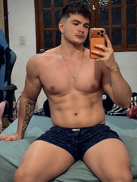@taynanvalcher