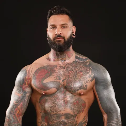 @teddy_bryce