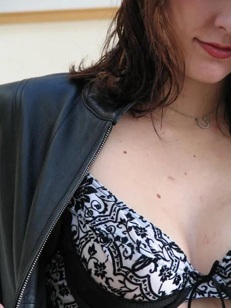 @theangellilith