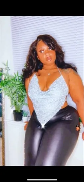 @theecurvycreatorr