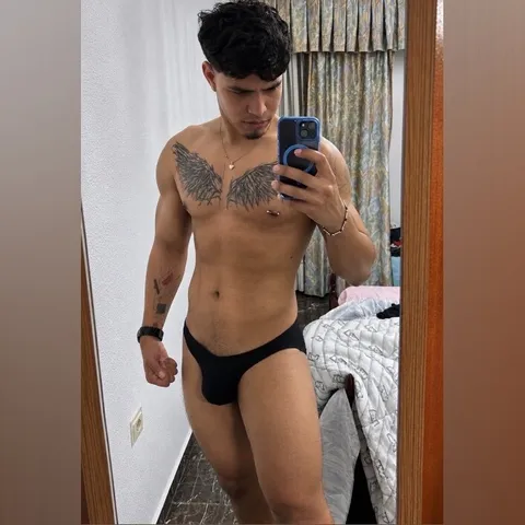 @thehotboy77