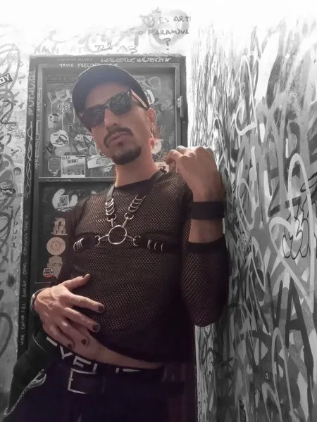 @thekinkyrick