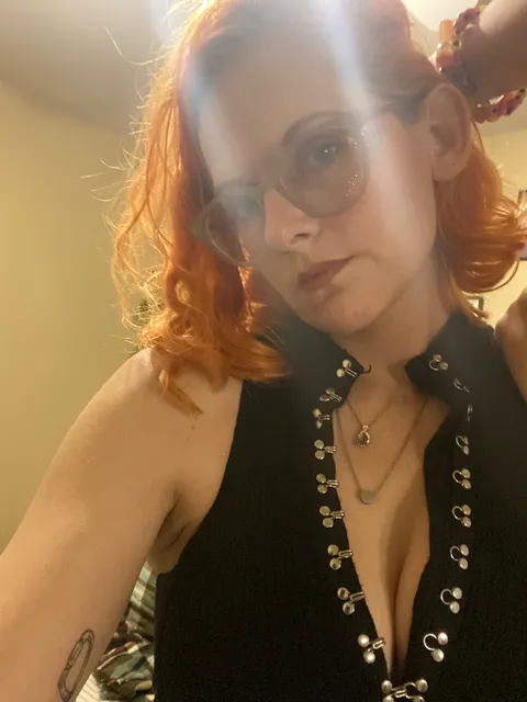 @theleggy