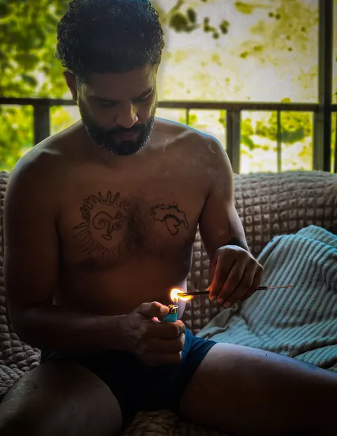 @themonarchalinso