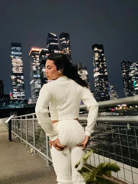 @thenycpixie