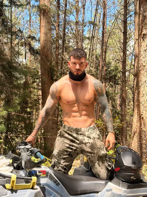 @theolivercolt