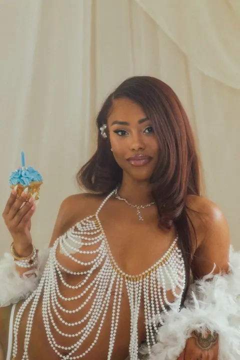@therealrennae