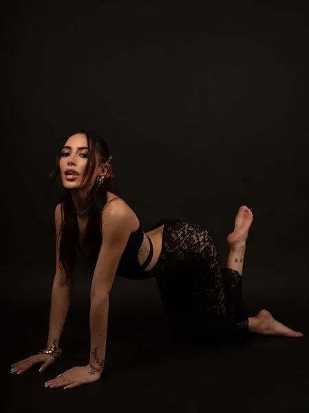 @therealsofierose