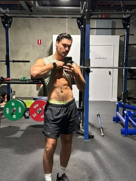 @theryanclarke
