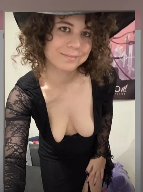 @theveronicasnow