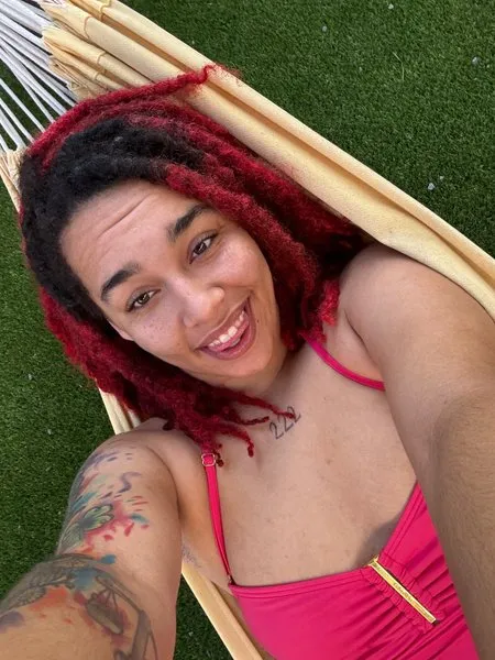 @theylovepeachesncream