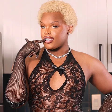 @thickiesakura