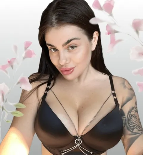 @tiana_of
