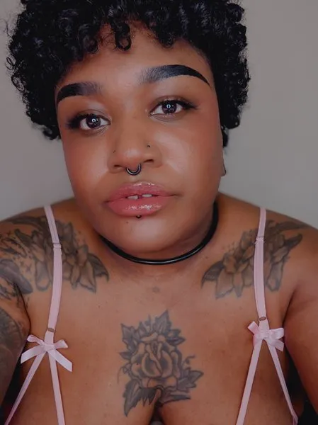 @tillyxvalentine