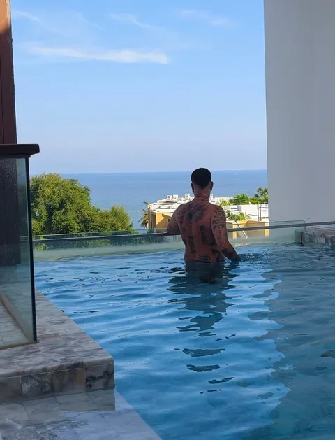 @tom.carmine.ftm