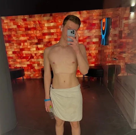 @tomhuge